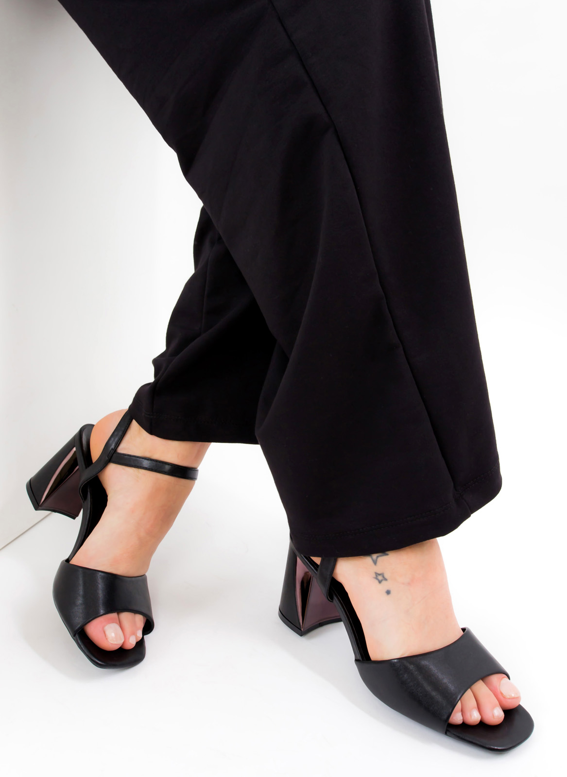 

Босоножки женские Meideli S18-1 blk черные 38