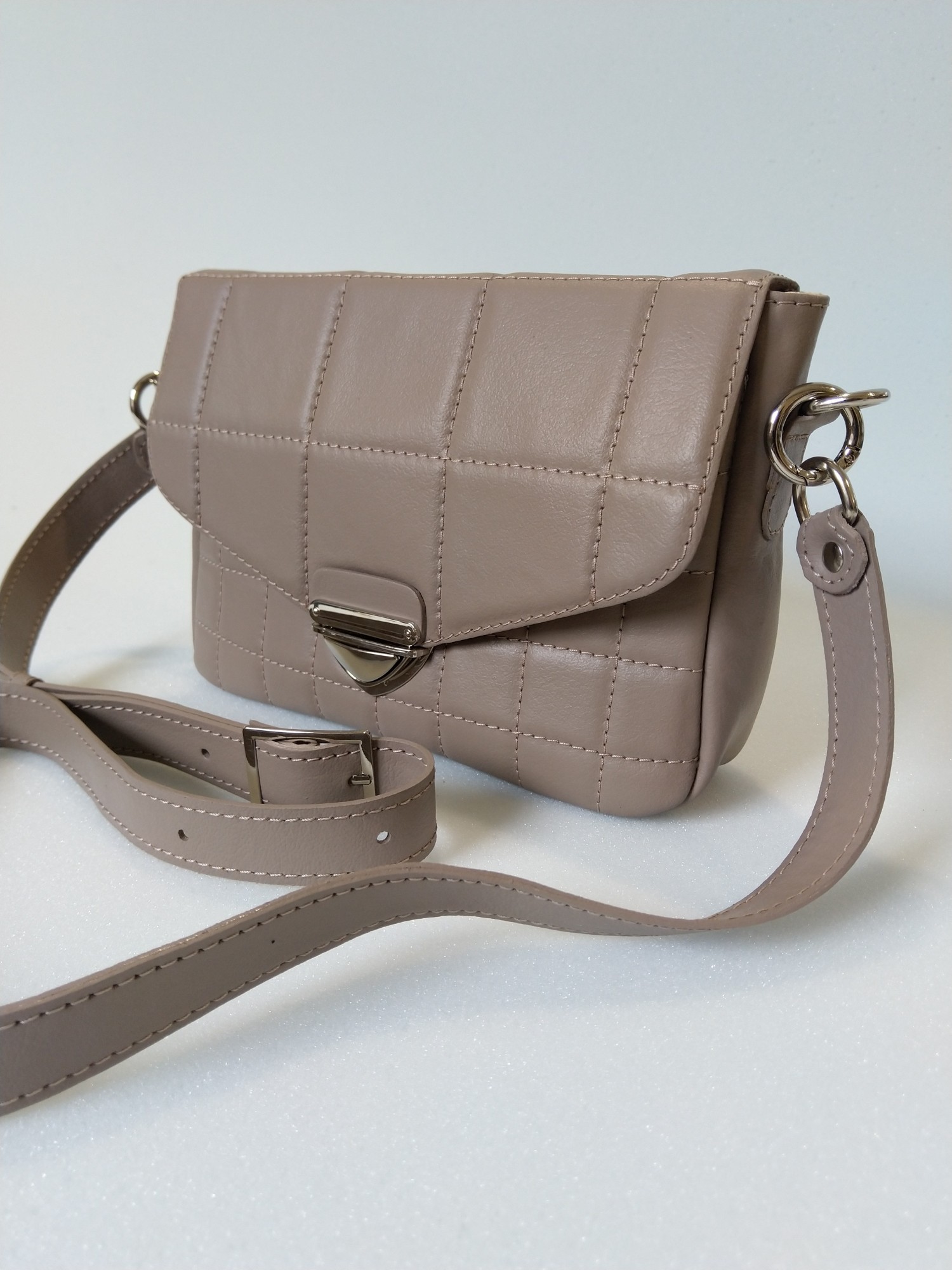 

Женская Lider Vintage Luxury Квадраты сумка стёганая кожаная 7423-21 Бежевый