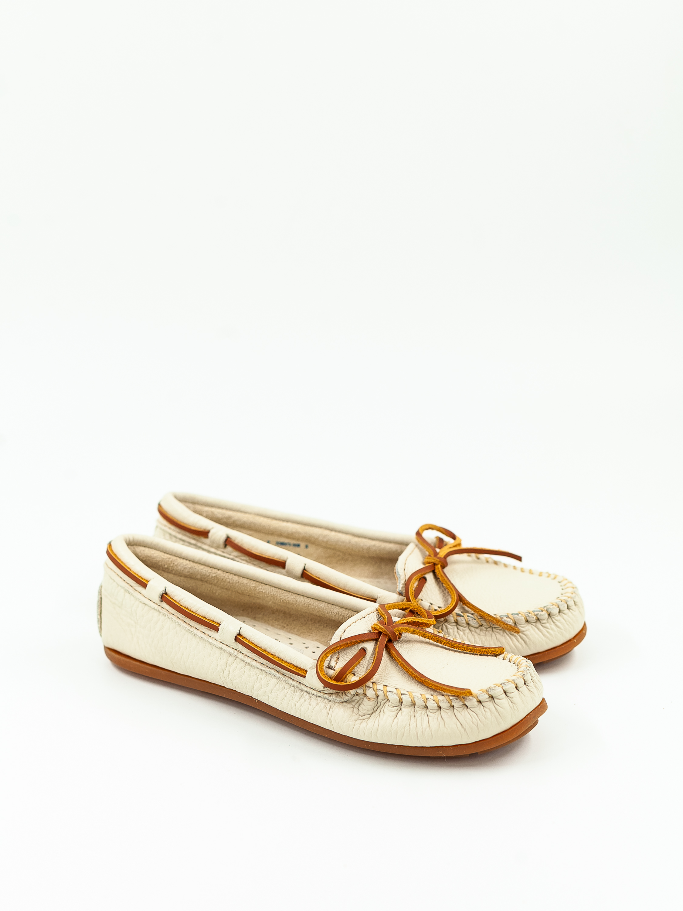 

Мокасины Minnetonka sh01110137 37 Бежевый 2000000576671