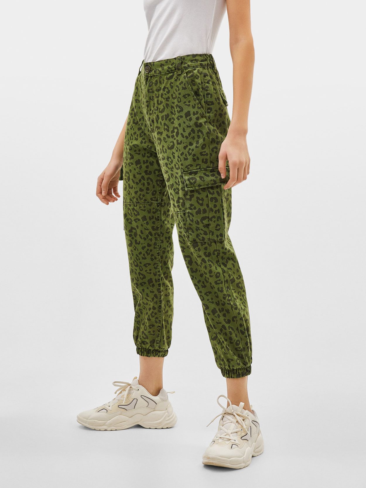 

Джинсы Bershka 00150534529 36 Принт
