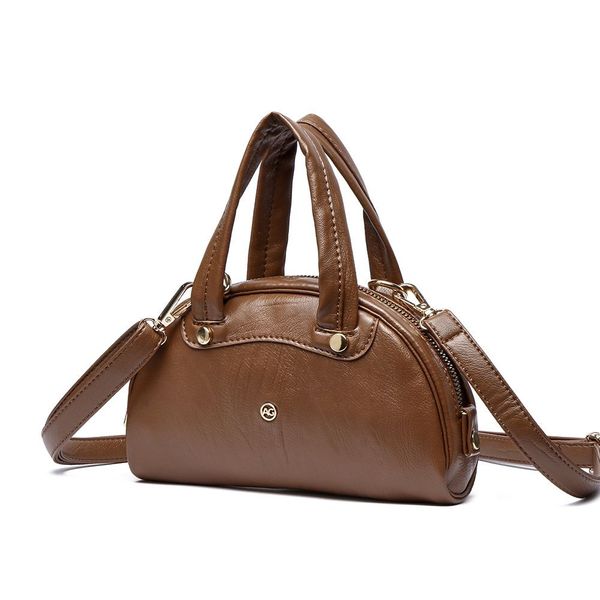 

Женский клатч из кожзаменителя AMELIE GALANTI a991762-brown