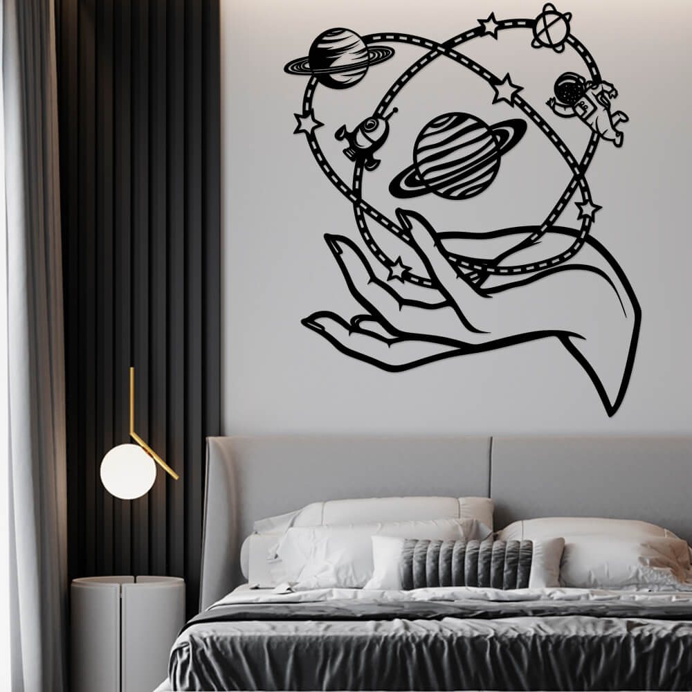 

Панно из дерева Born for Art Планеты в ладошке 115х100 см Черное