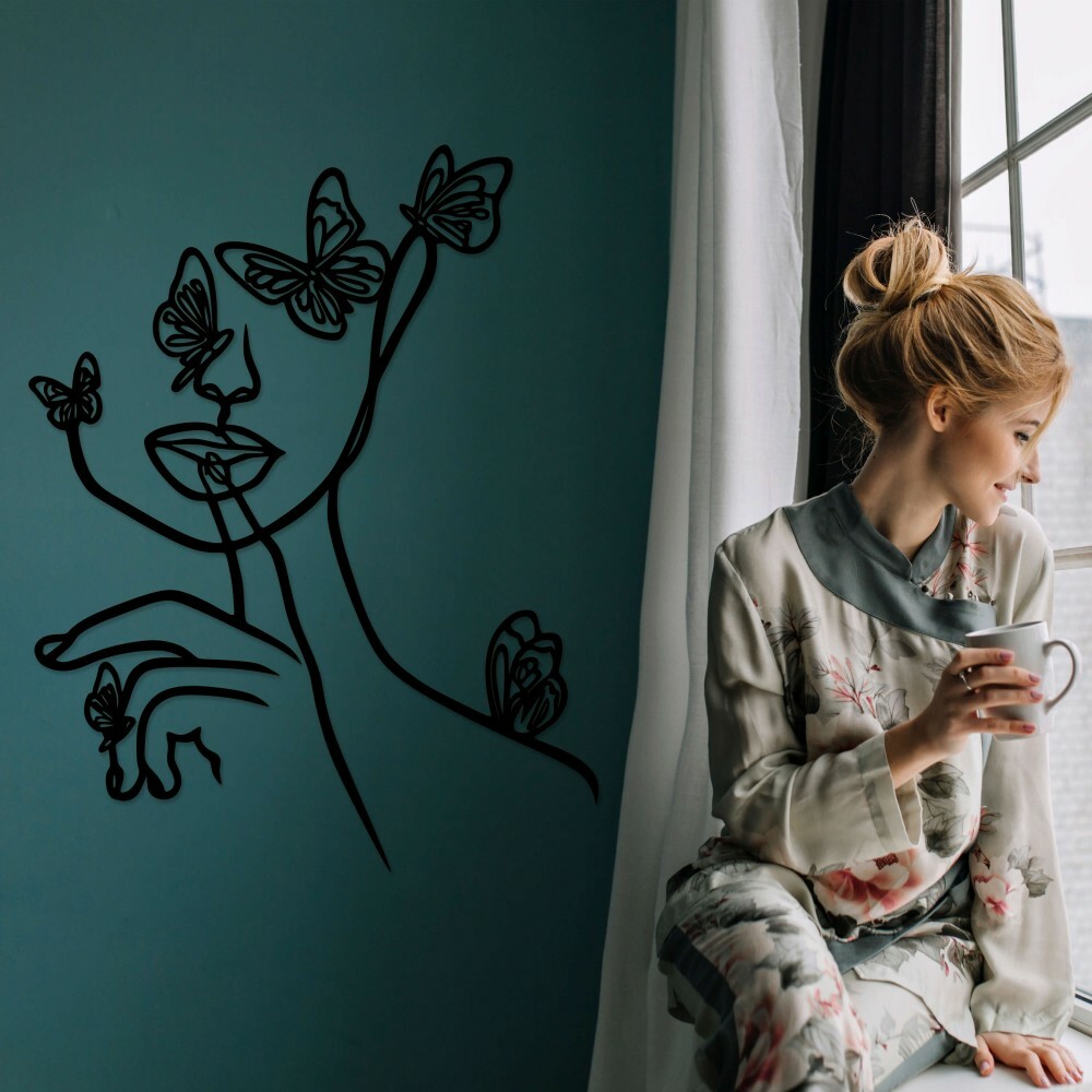 

Панно из дерева Born for Art Таинственная девушка 90х68 см Черное