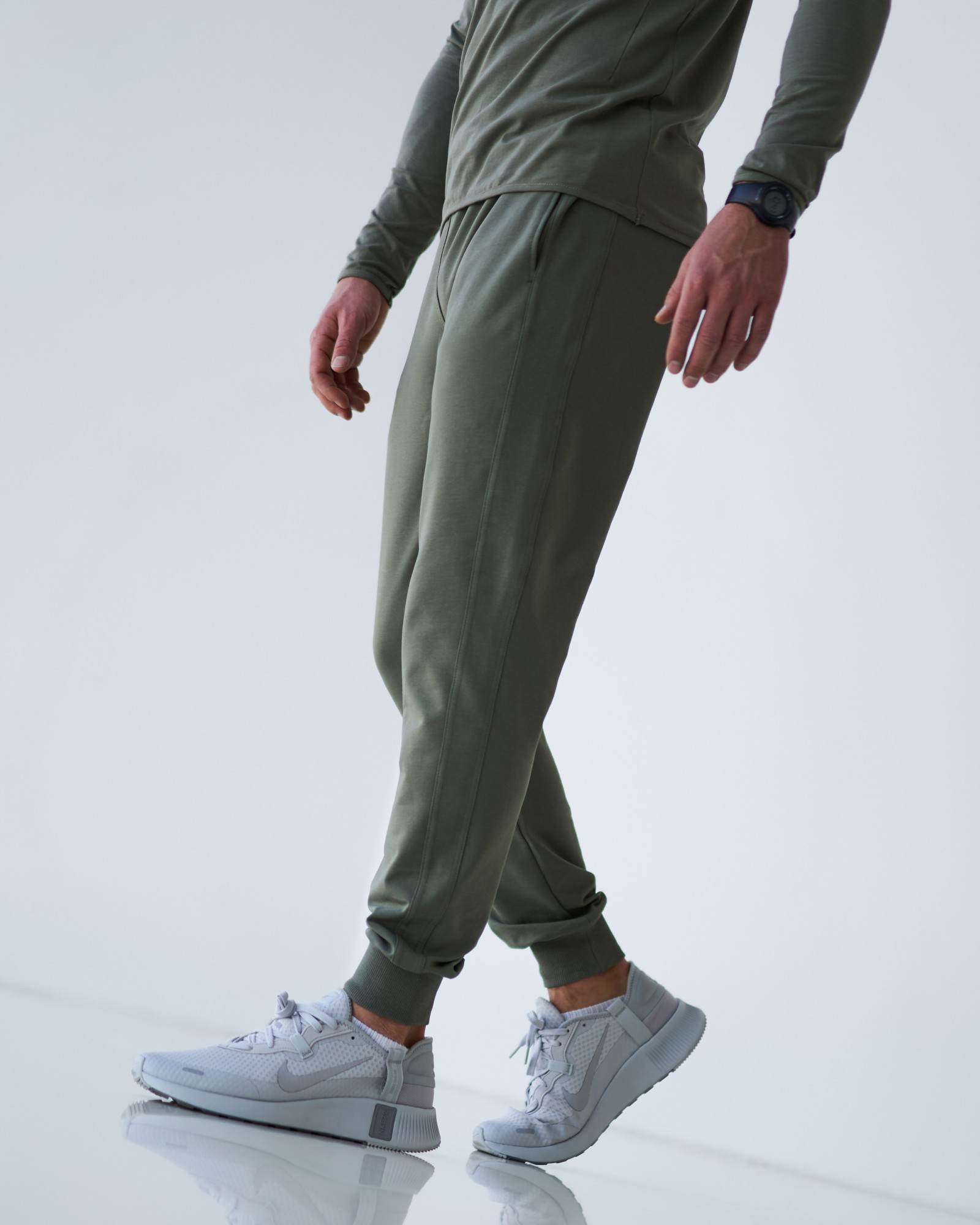 

Спортивные штаны тонкие GR8 active wear модель 7т2-оливковый размер XL