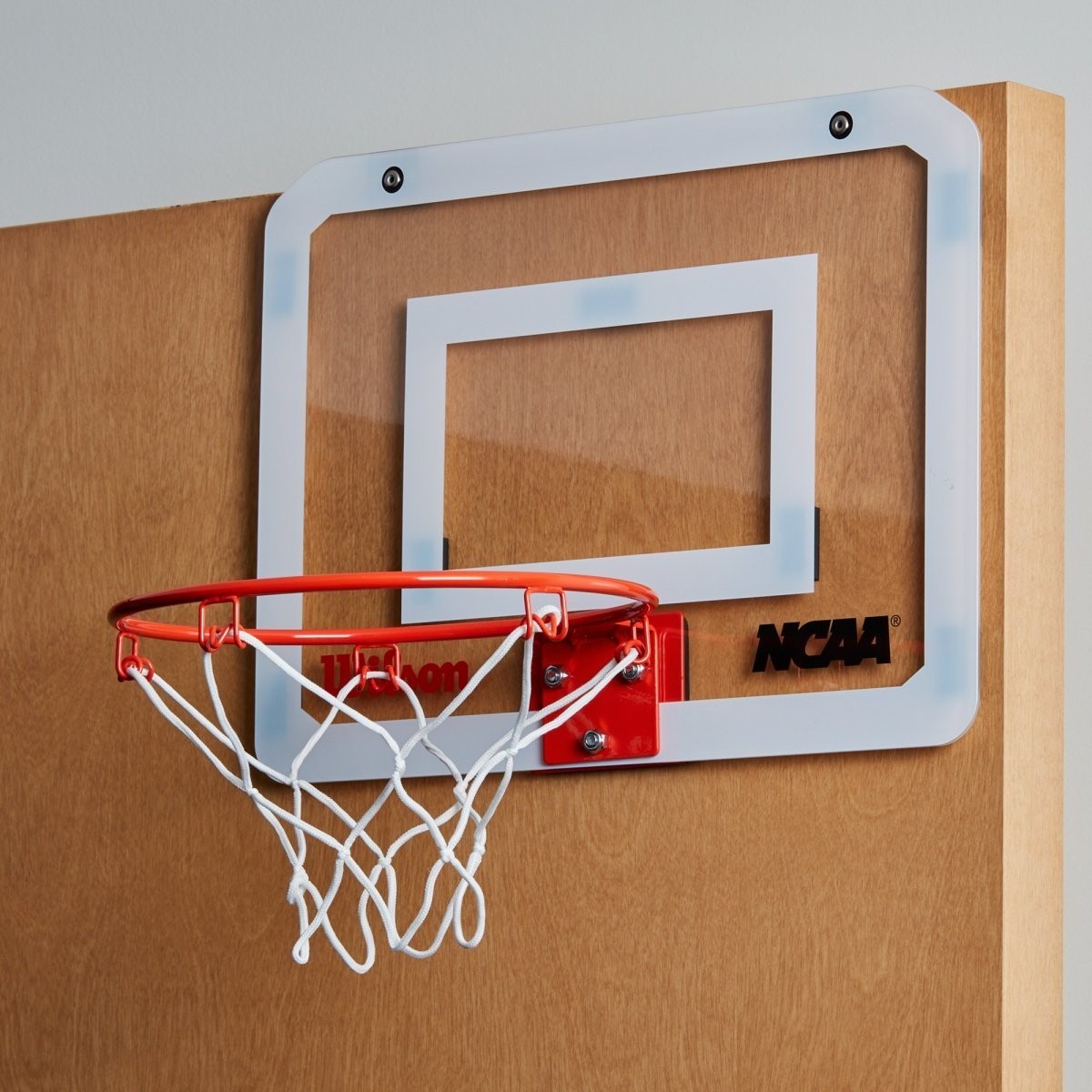 

Мини-щит баскетбольный Basketball MiniHoop NBA 38х28 см с кольцом 22,5 см и сеткой (WTBA00219)