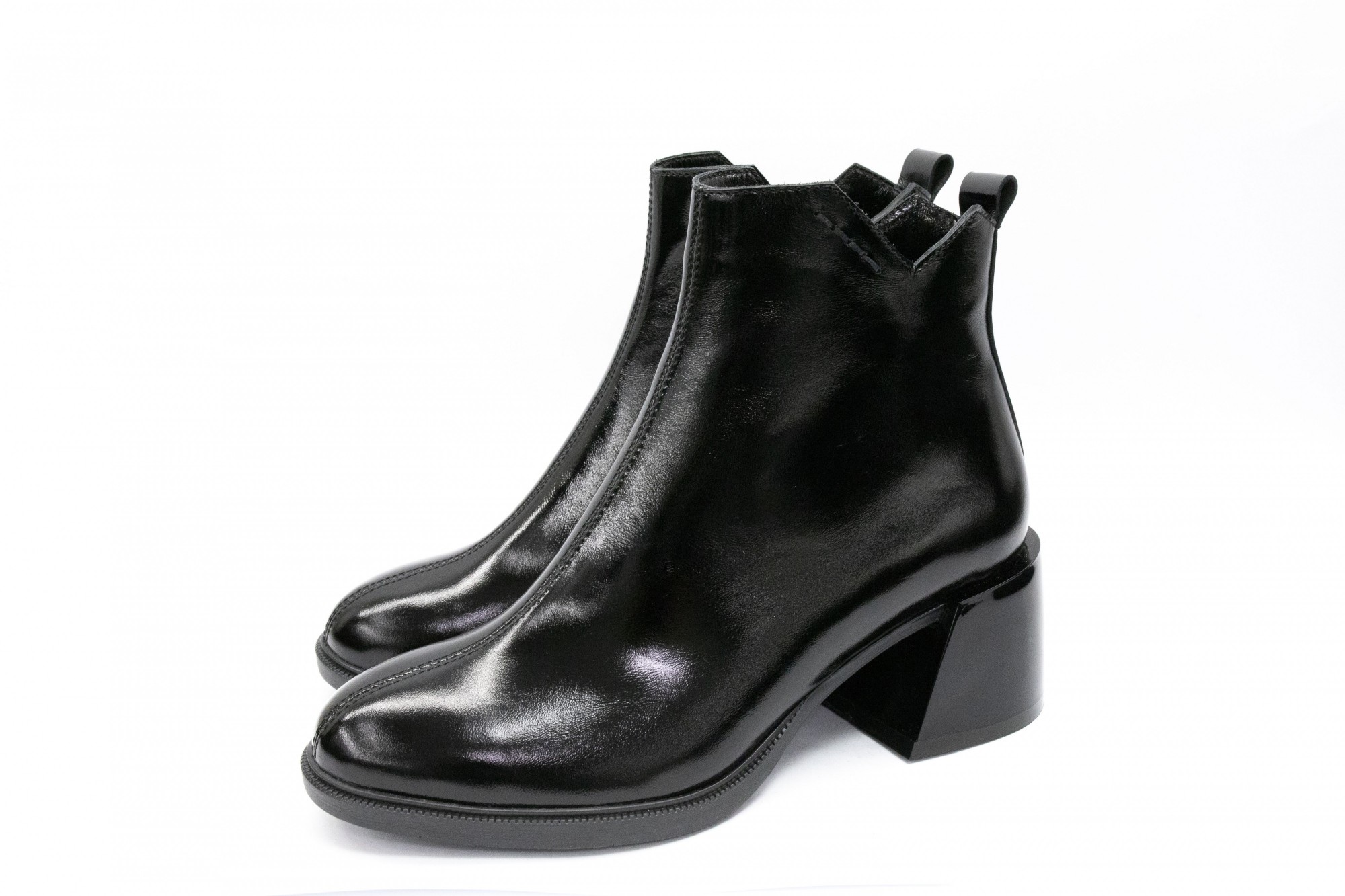 

Ботинки лаковые черные Romax 37 размер 1275-NL