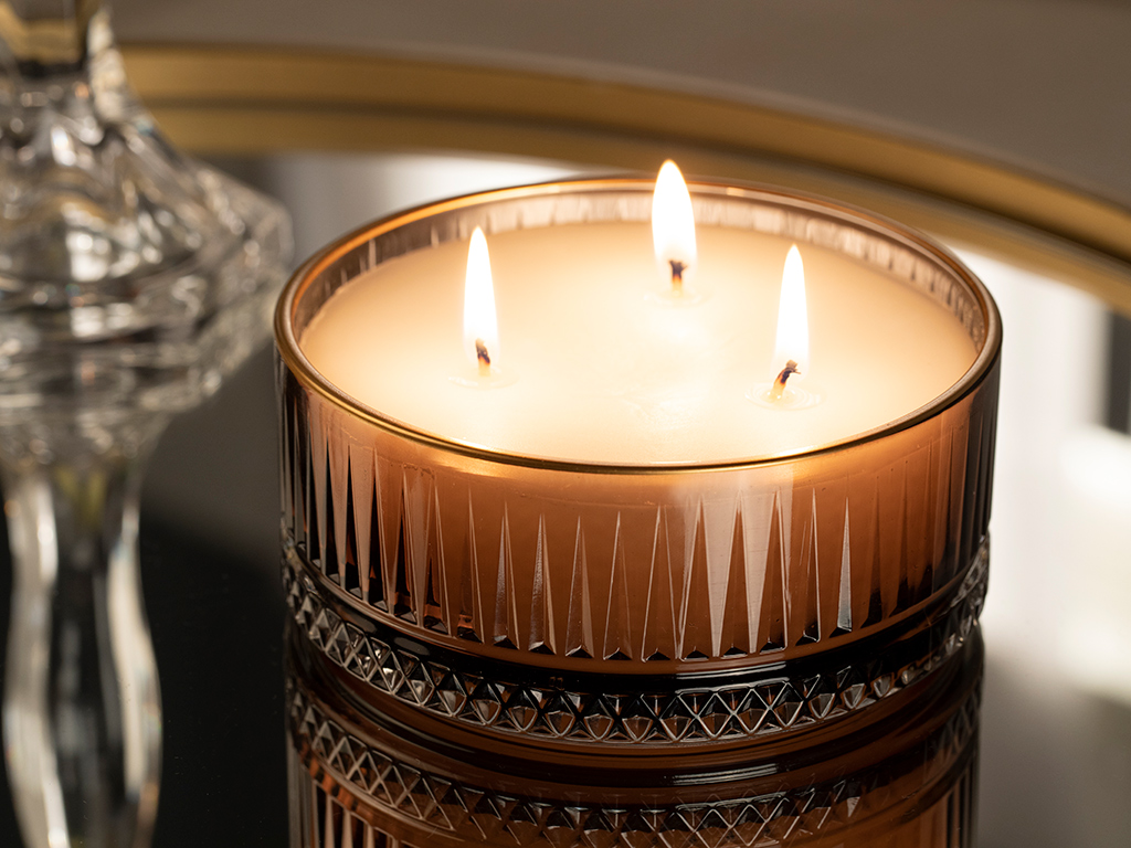 

Арома свеча 370 г English Home Luxury 10032201006