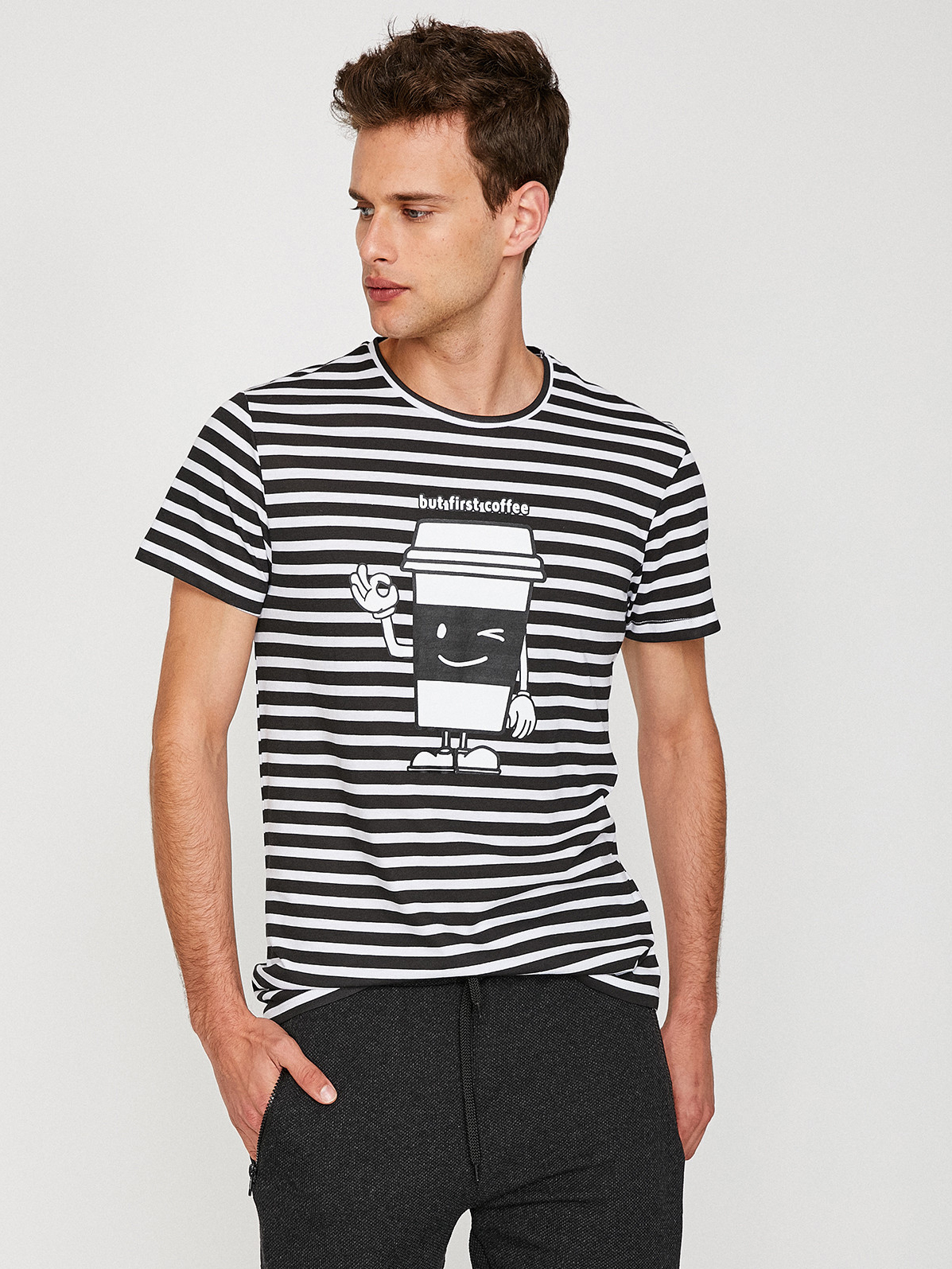 

Футболка Koton 8YAM11222DK-02N S Black Stripe