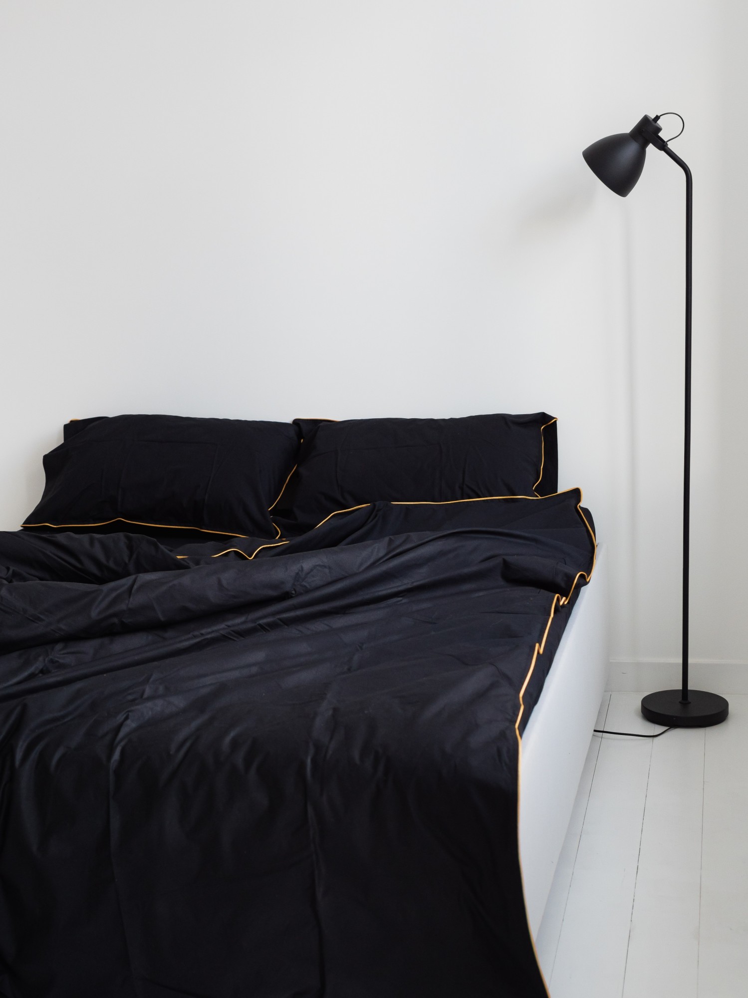 

Комплект постельного белья G.sleep Black Pearl поплин 150*220 см черный