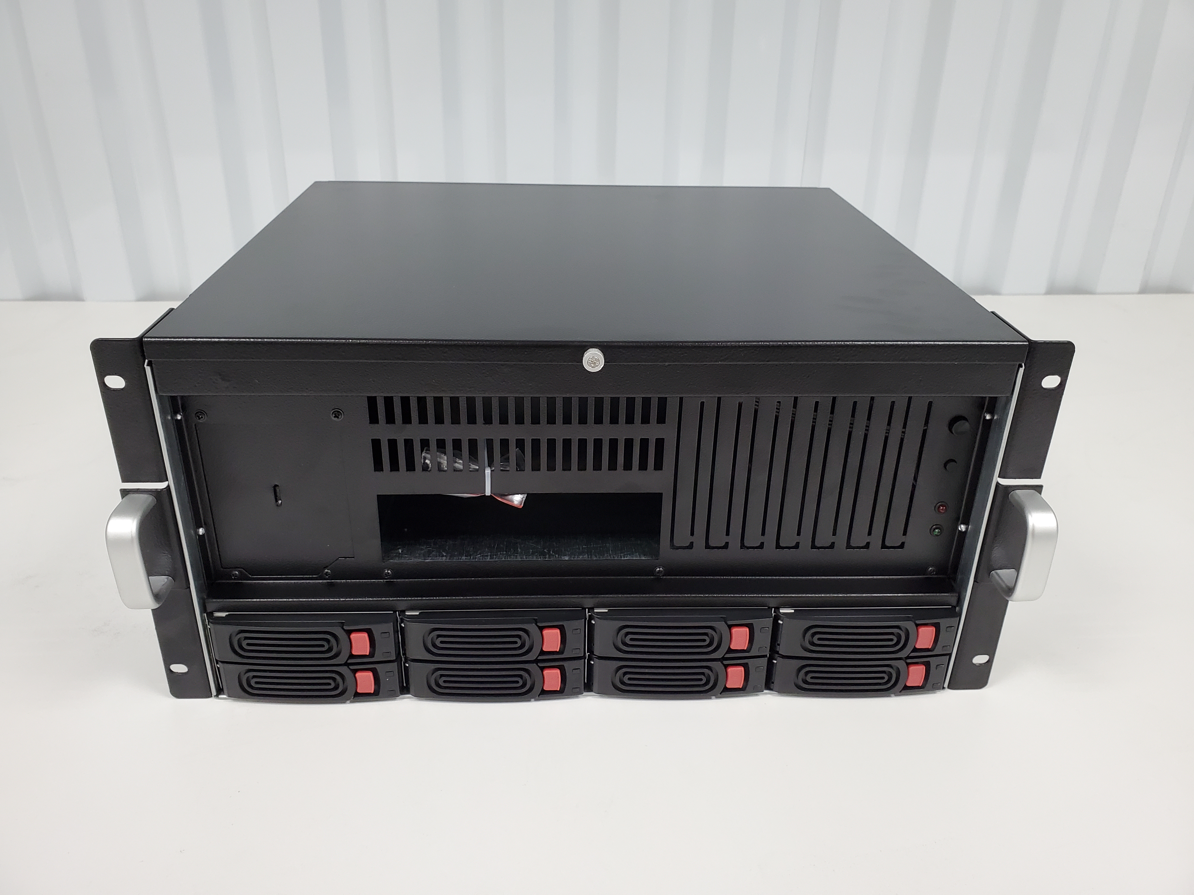

Корпус CSV 5U-FP-8HS (Hot Swap 8х3,5") (5ФП-8ХС-КС-CSV) без БП