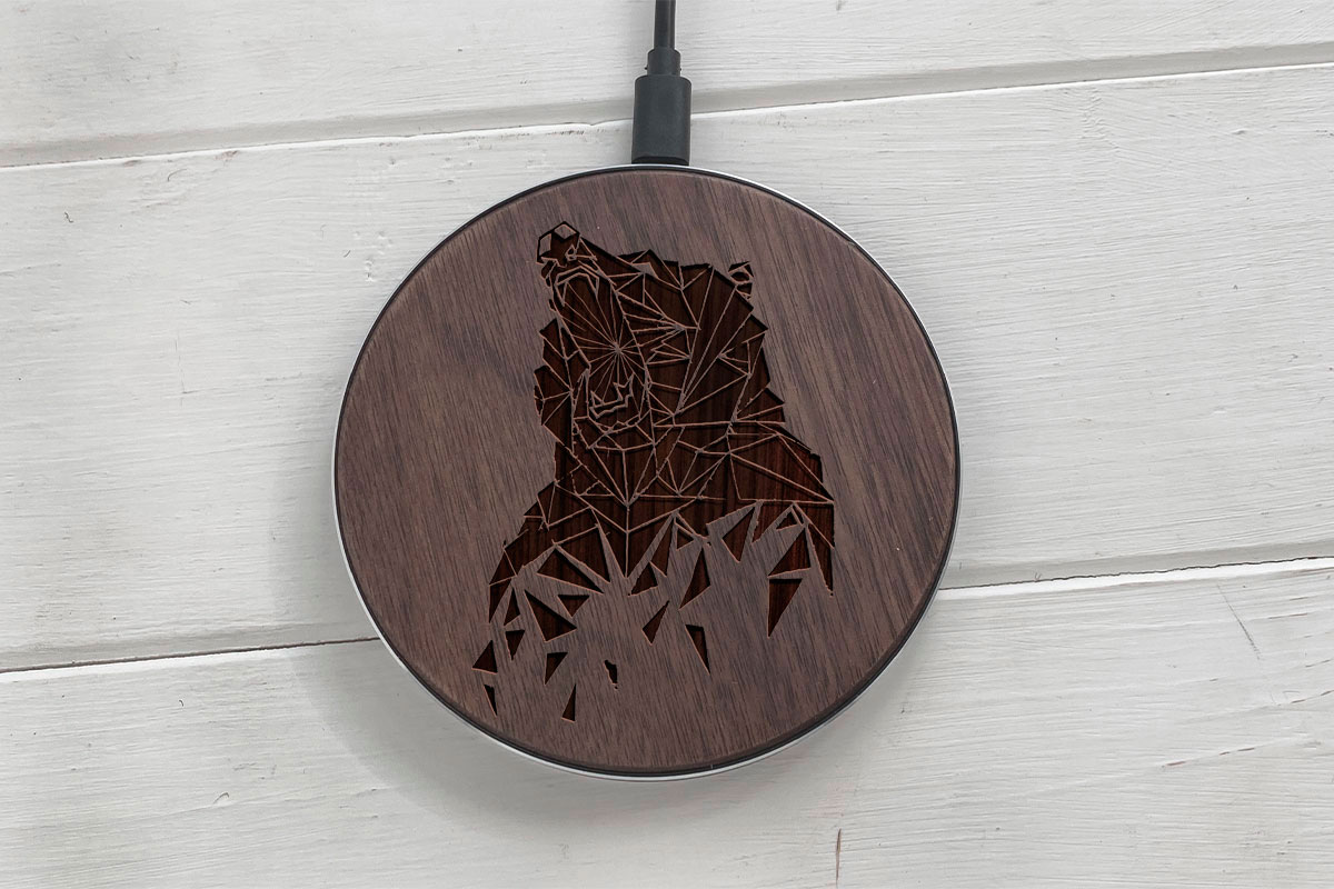 

Быстрая беспроводная деревянная зарядка SkinWood Black Fast Charge bear