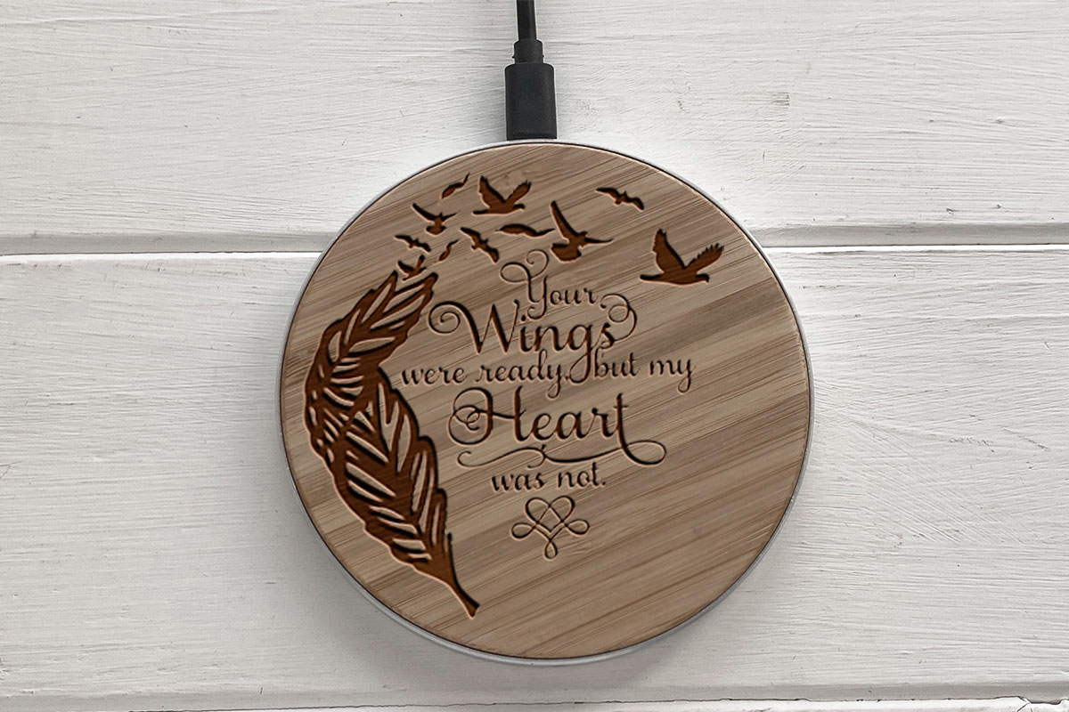 

Быстрая беспроводная деревянная зарядка SkinWood White Fast Charge wings