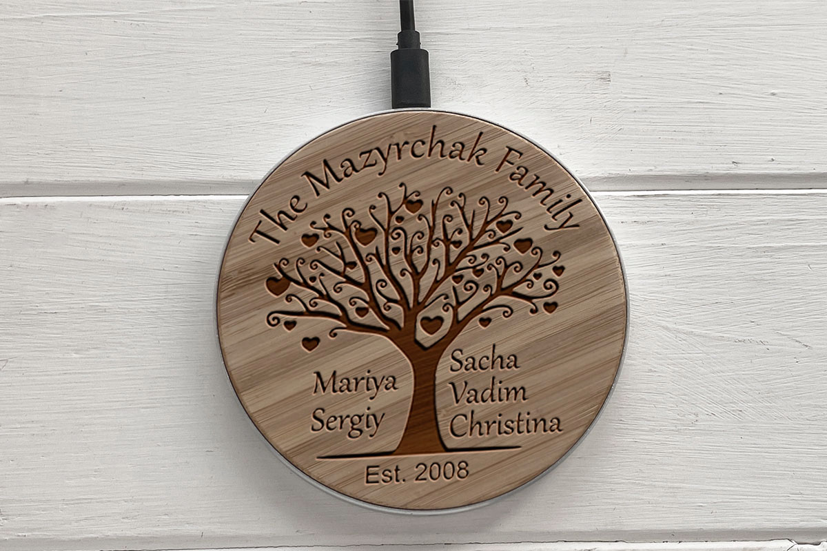 

Быстрая беспроводная деревянная зарядка SkinWood White Fast Charge Family-tree