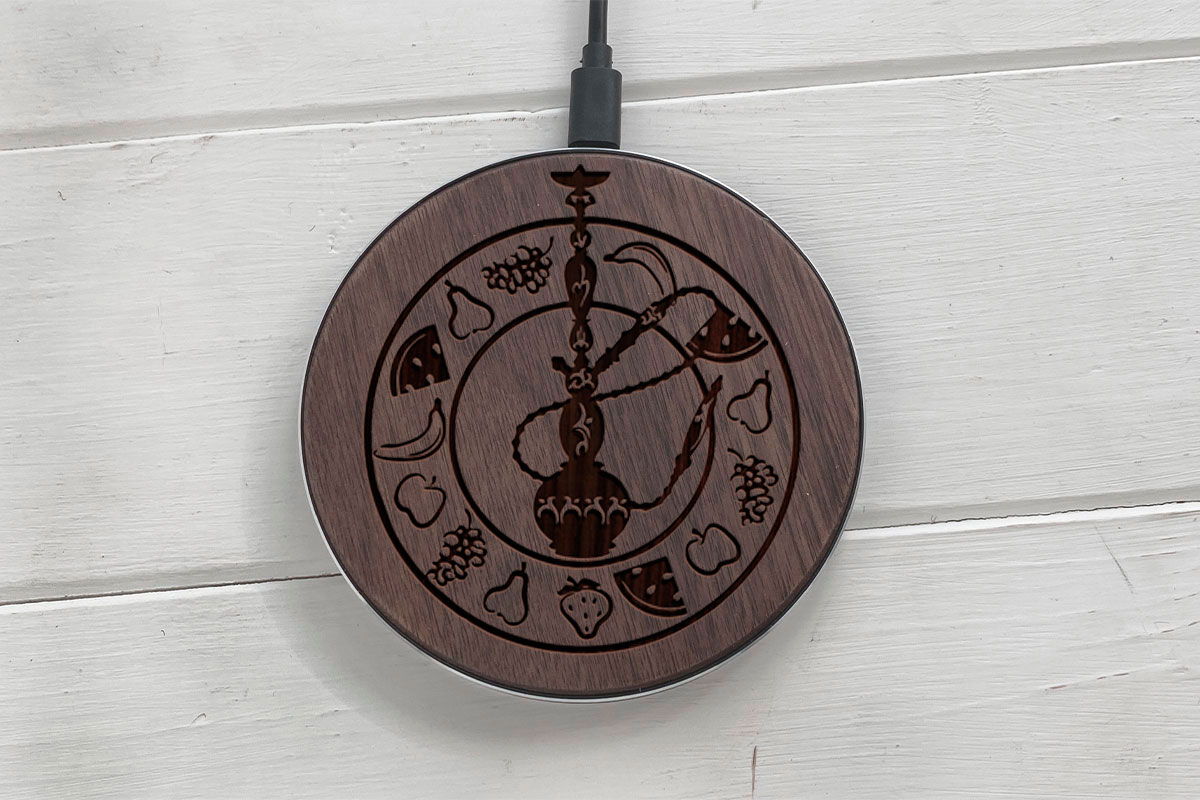 

Быстрая беспроводная деревянная зарядка SkinWood Black Fast Charge Hookah