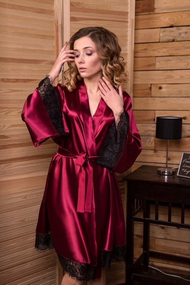 

Атласный халатик SweetLove XL Бордовый 1065