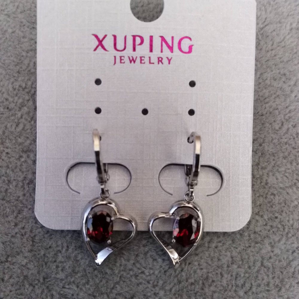 

Серьги Xuping с красными камнями 11х28мм Родий, ida32244