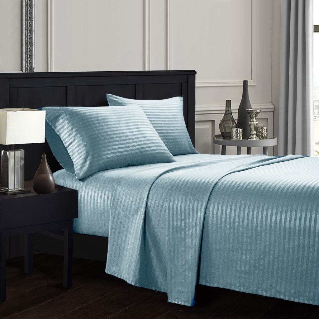 

Комплект постельного белья Сатин Страйп CottonTwill 1.5-спальный 150х220 см Голубой (SCТ03214-3)