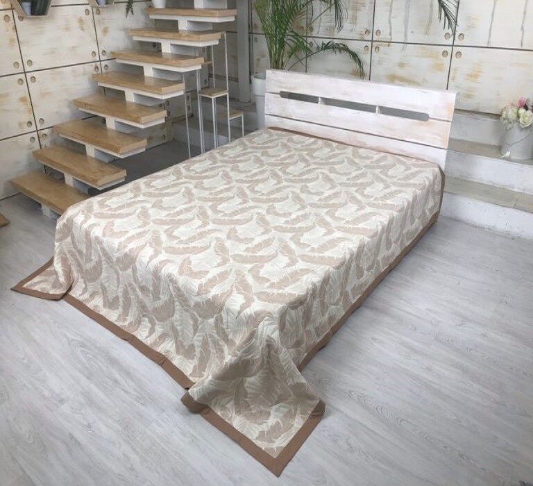 

Покрывало жаккардовое двухстороннее Пальмовый принт бежевый CottonTwill 220х235 см (П001-1)