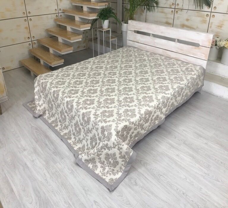 

Покрывало жаккардовое двухстороннее Цветы Семирамиды CottonTwill 240х235 см (П0031-2)