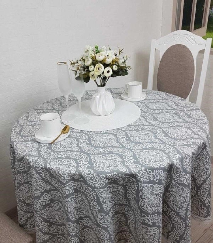 

Скатерть с тефлоновой пропиткой Роспись на сером CottonTwill 120х170 см (СТ0035-3)