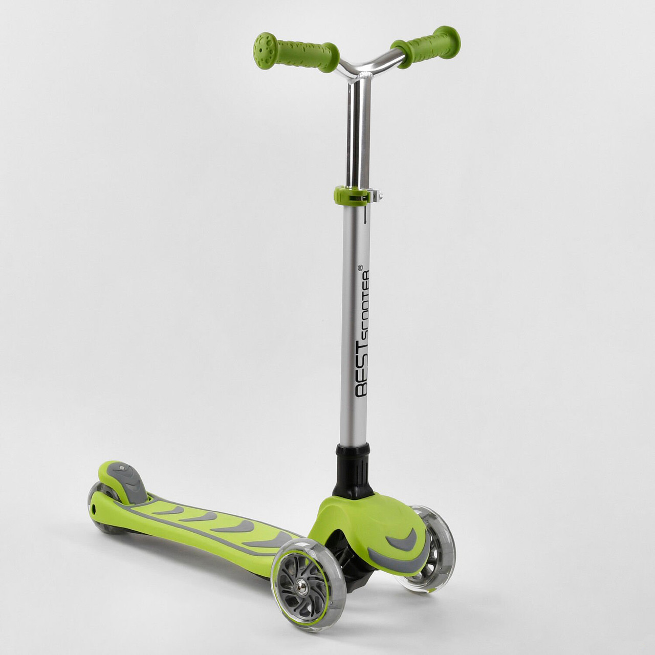 

Самокат трехколесный Best Scooter, САЛАТОВЫЙ, складной алюминиевый руль, 4 колеса PU со