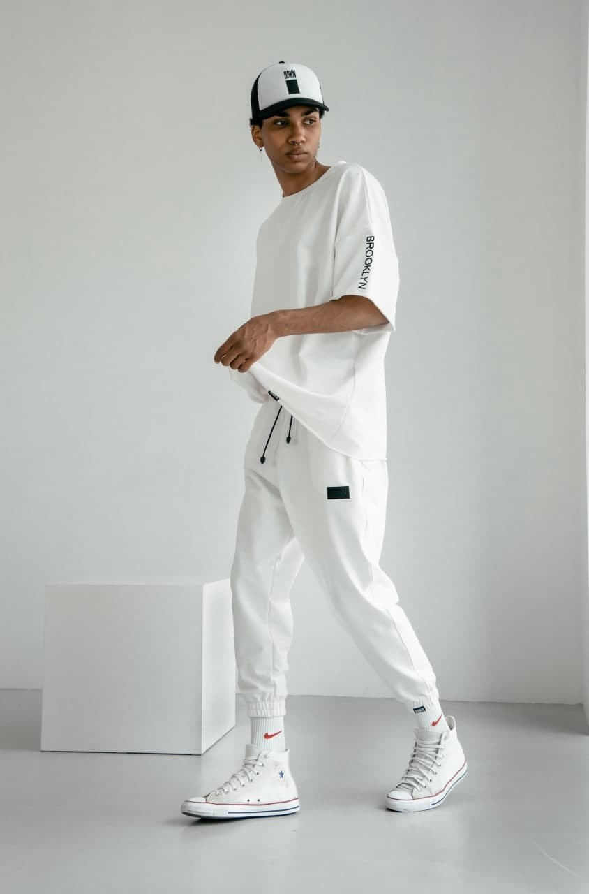 

Футболка B.N.Y. loose fit L білий 20725_1