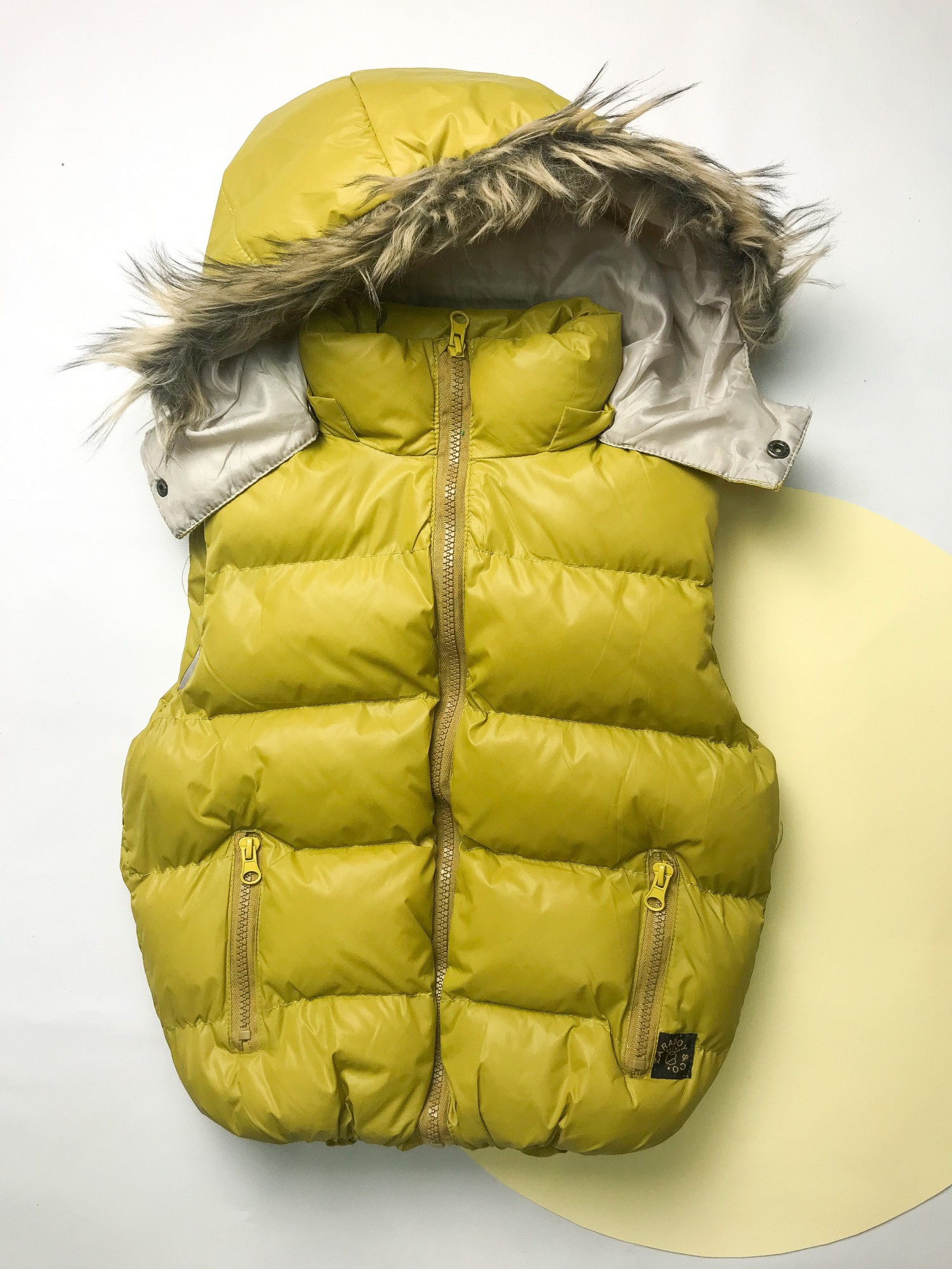 

Жилет Zara Kids 110 см оливковий