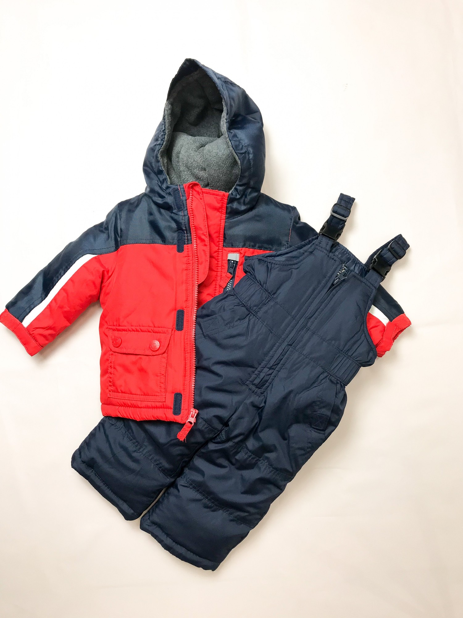

Зимний комплект (куртка+полукомбинезон ) Oshkosh для мальчика на 1 год на 80 см