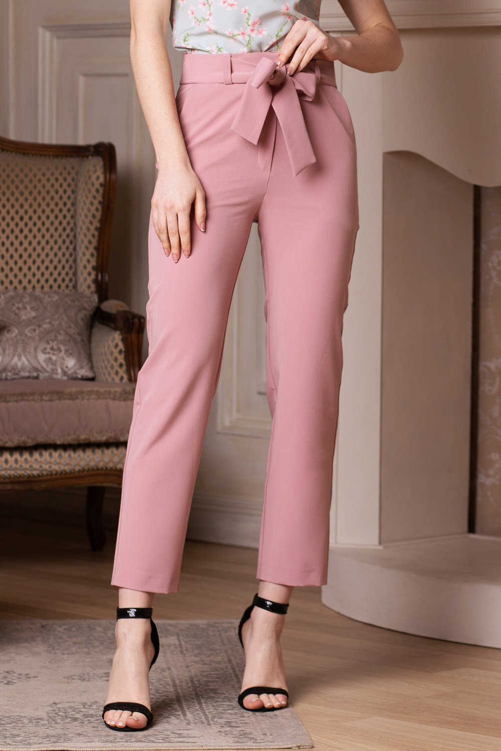 

Брюки женские LadyLike 178420011 40 розовые