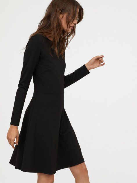 

Платье H&M 0685468  Черное, Платье H&M 0685468 XL Черное