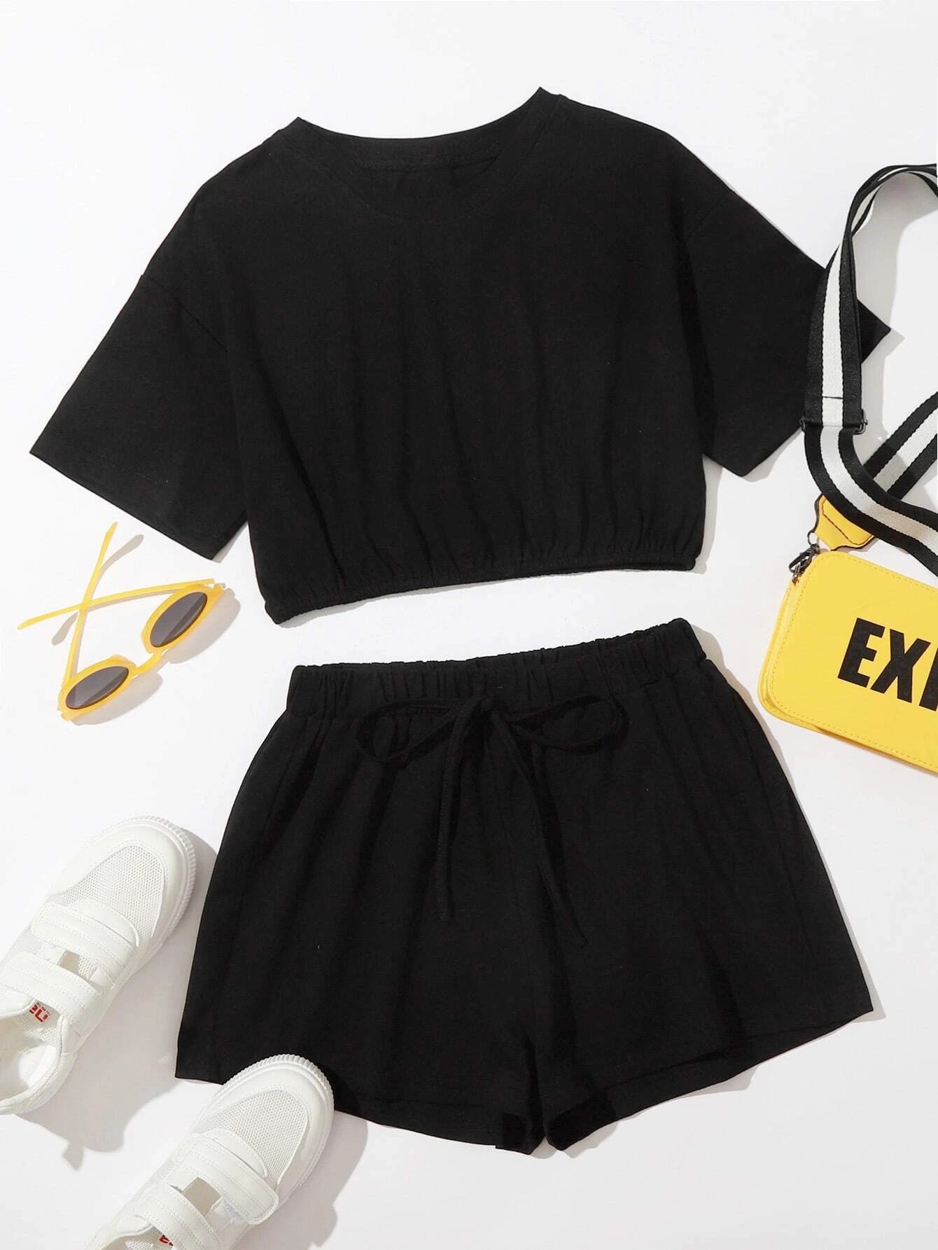 

Костюм двойка malina женский футболка кроп топ шорты черный, Костюм двойка malina женский футболка кроп топ шорты черный M