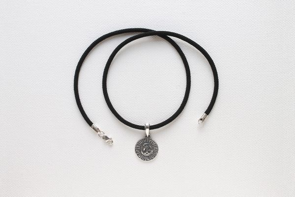 

Срібний кулон "Capricornus" (Козеріг) з шовковим ювелірним шнурком 3339401960