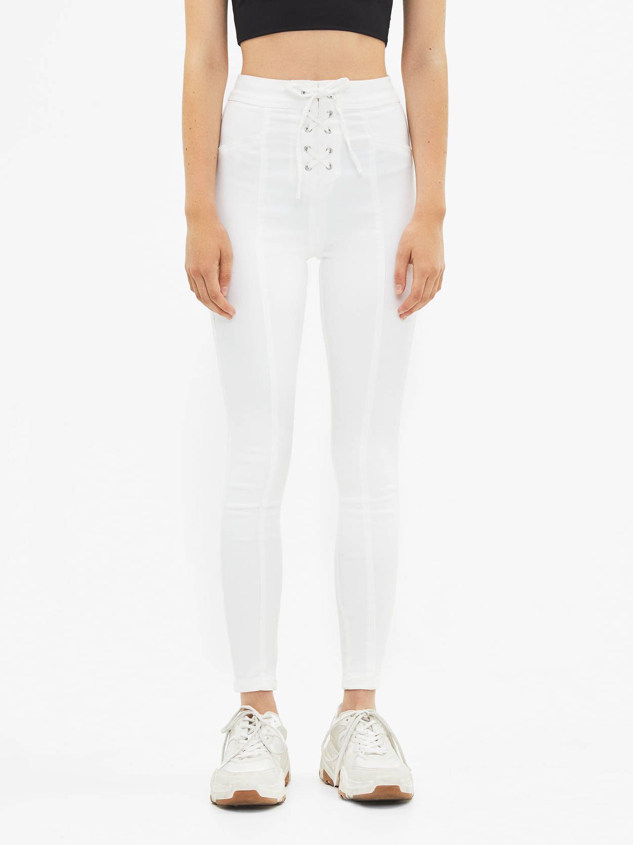 

Джинсы Bershka 05216019250 42 Белые