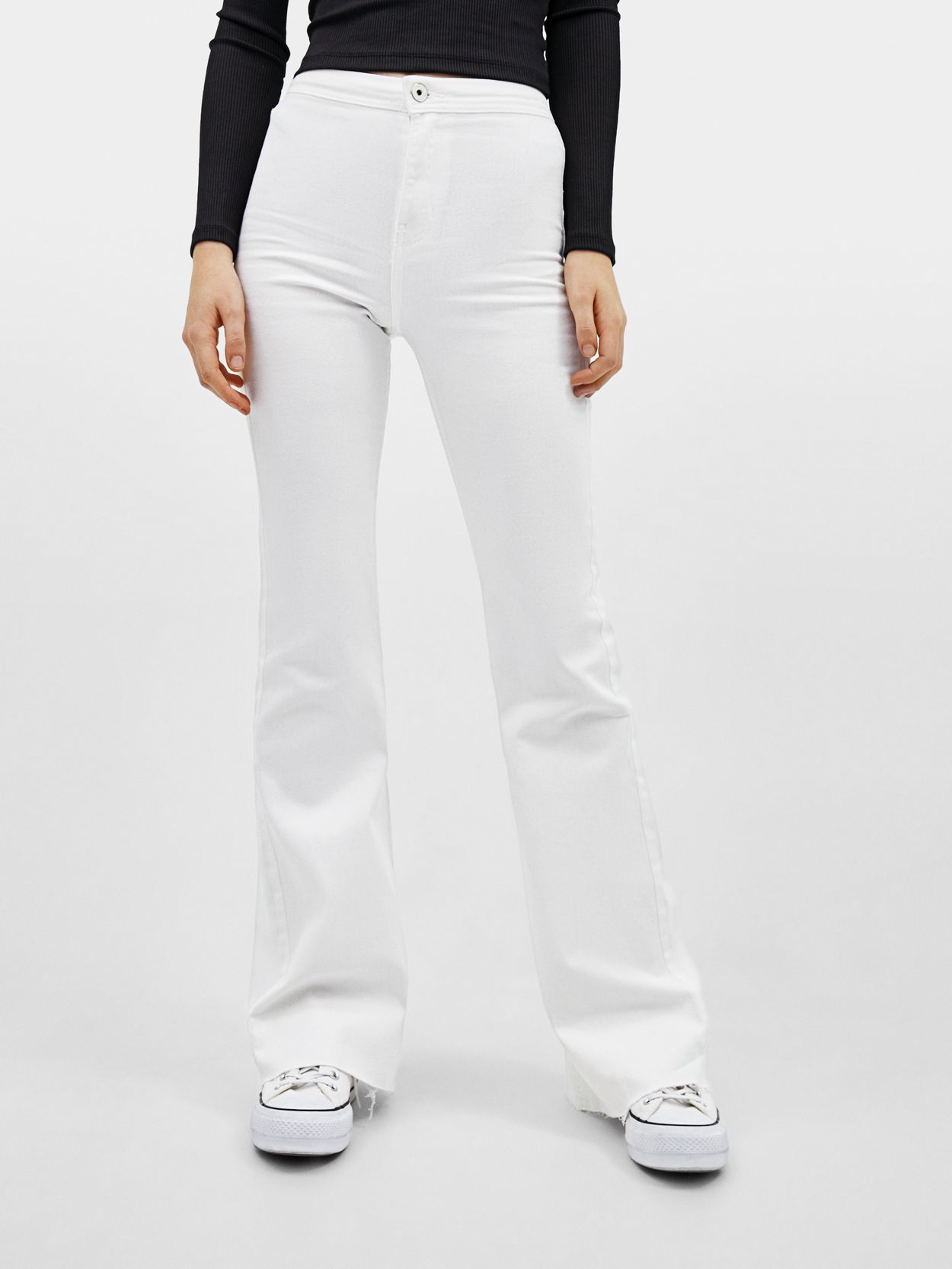 

Джинсы Bershka 00049019712 32 Белые