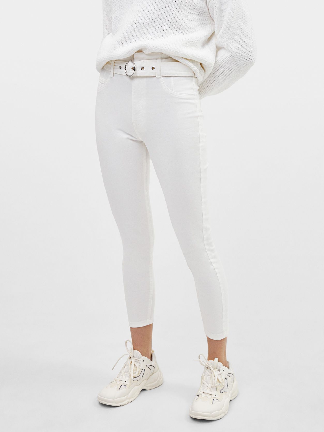 

Джинсы Bershka 00164019712 32 Белые