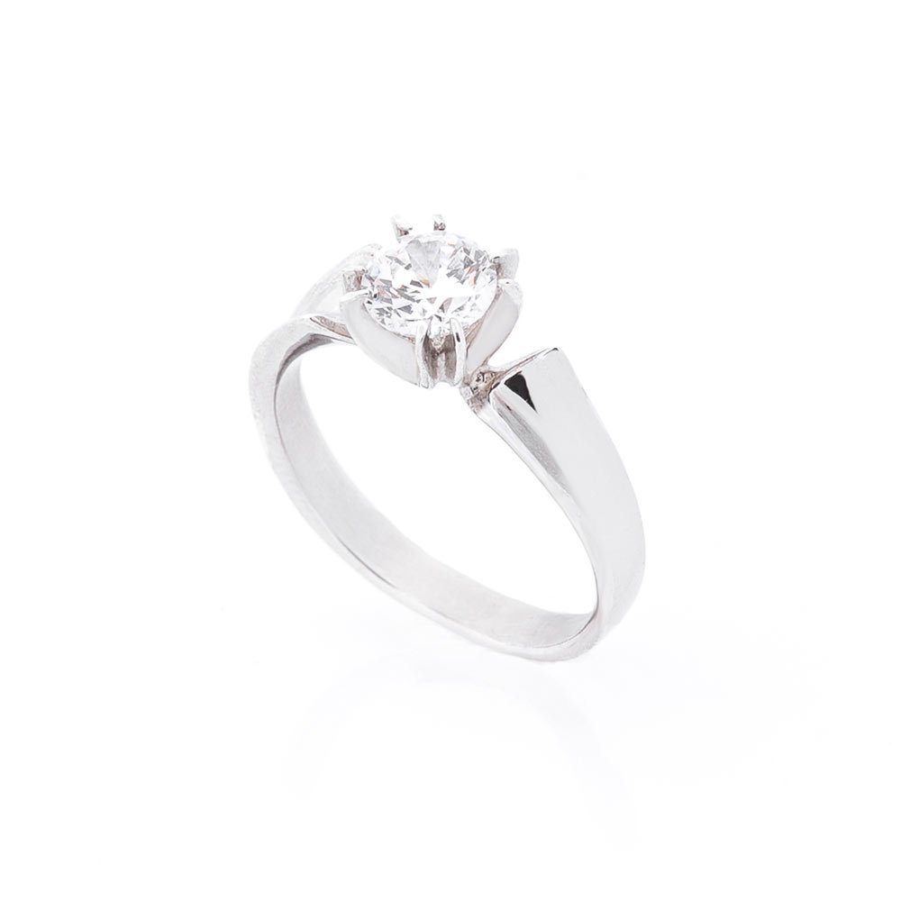 

Серебряное кольцо с фианитом 111350 Оникс 18.5