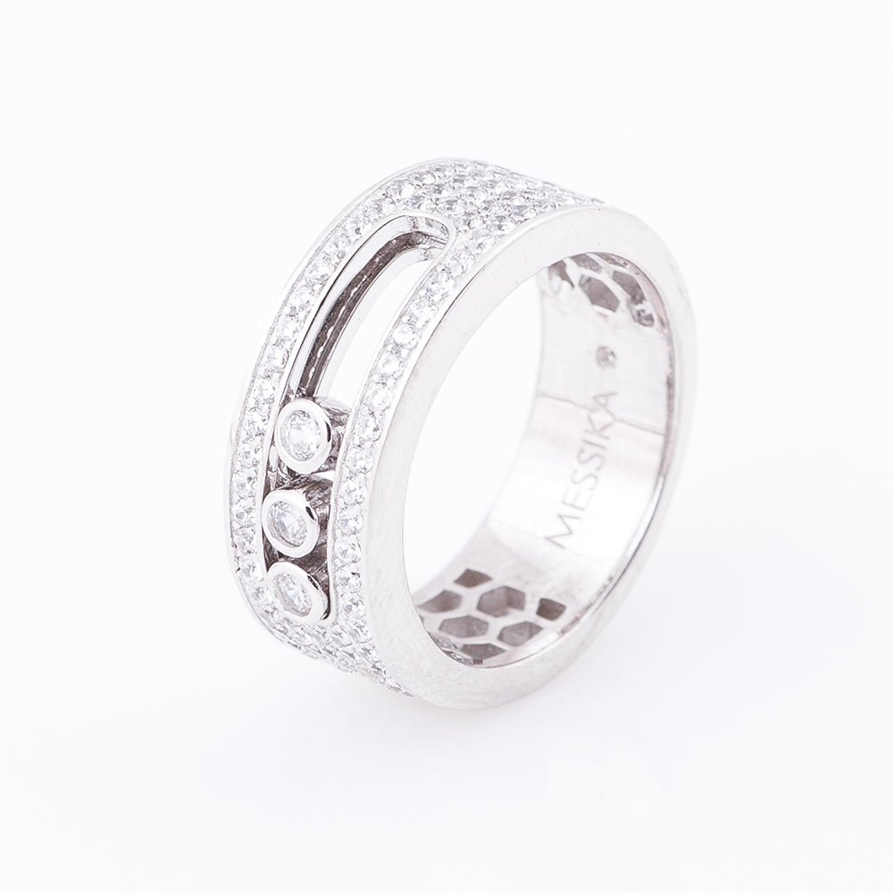 

Серебряное кольцо с фианитами 111950 Оникс 16.5