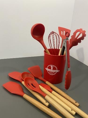 

Набор кухонных предметов 12 приборов Red Kitchen Dining