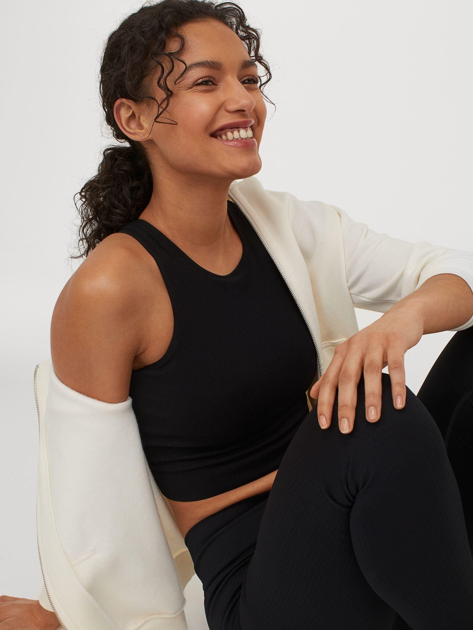 

Спортивный топ H&M 8693312-AAAD L Черный