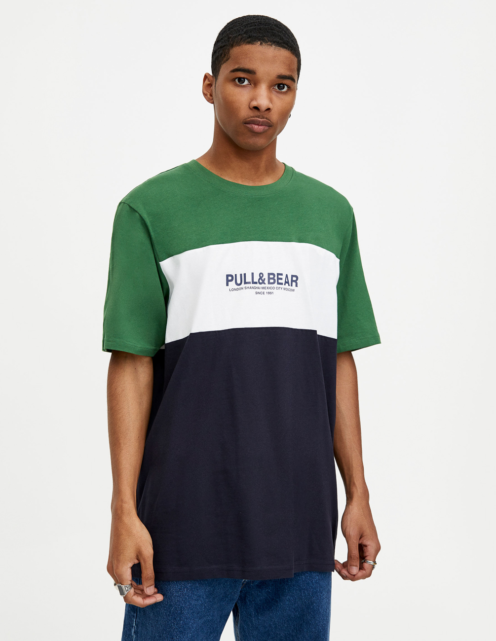 

Футболка PULL & BEAR М0111825 (5244/569/500) цвет зеленый-синий S