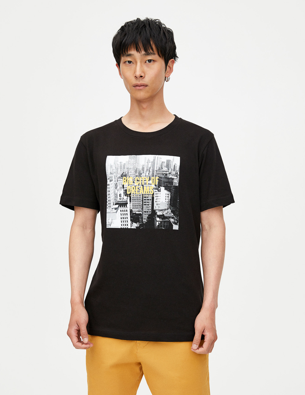 

Футболка PULL & BEAR М0111833 (5246/525/800) цвет черный XL