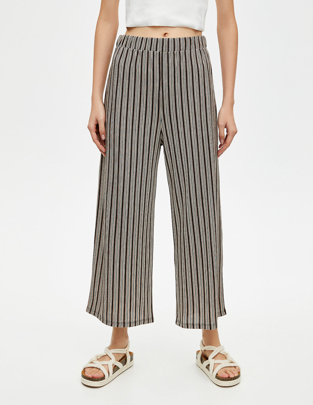

Брюки PULL & BEAR Ж1065667 (9670/318/015) цвет разноцветный, Брюки PULL & BEAR Ж1065667 (9670/318/015) цвет разноцветный M