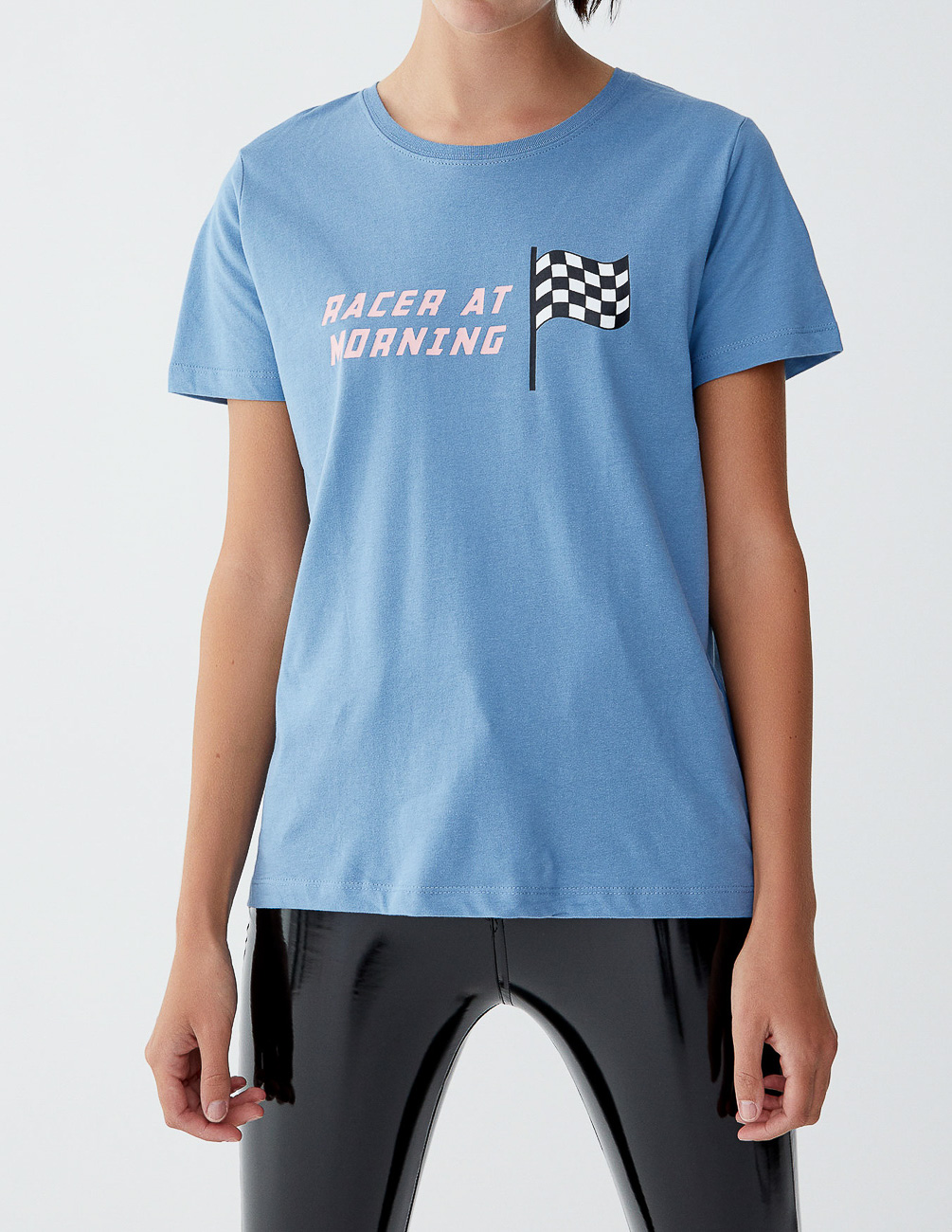 

Футболка PULL & BEAR Ж1066375 (9238/305/485) цвет голубой, Футболка PULL & BEAR Ж1066375 (9238/305/485) цвет голубой S