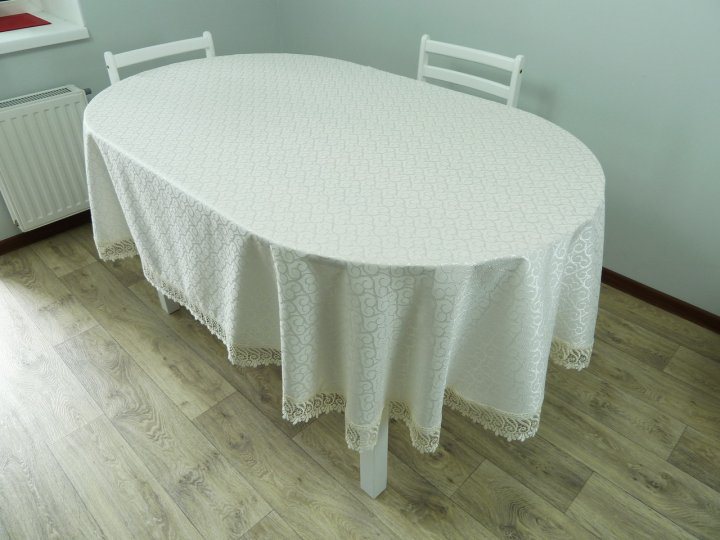 

Скатерть жаккардовая CARDION овальная Citir 160x220 кремовая, hipno