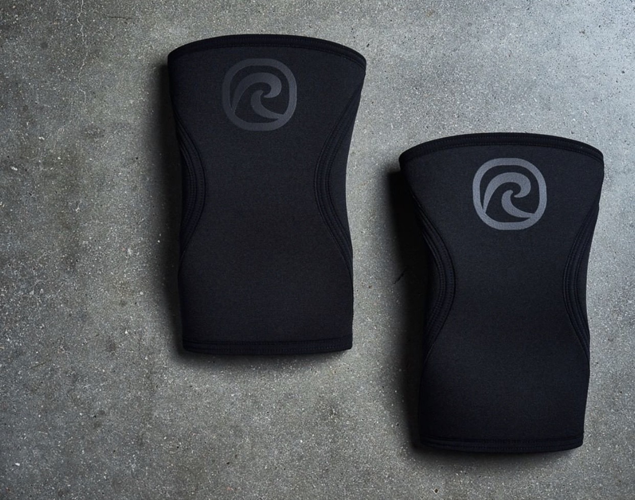 

Наколенник для кроссфита неопреновый Rehband 5 мм M Carbon (105366)