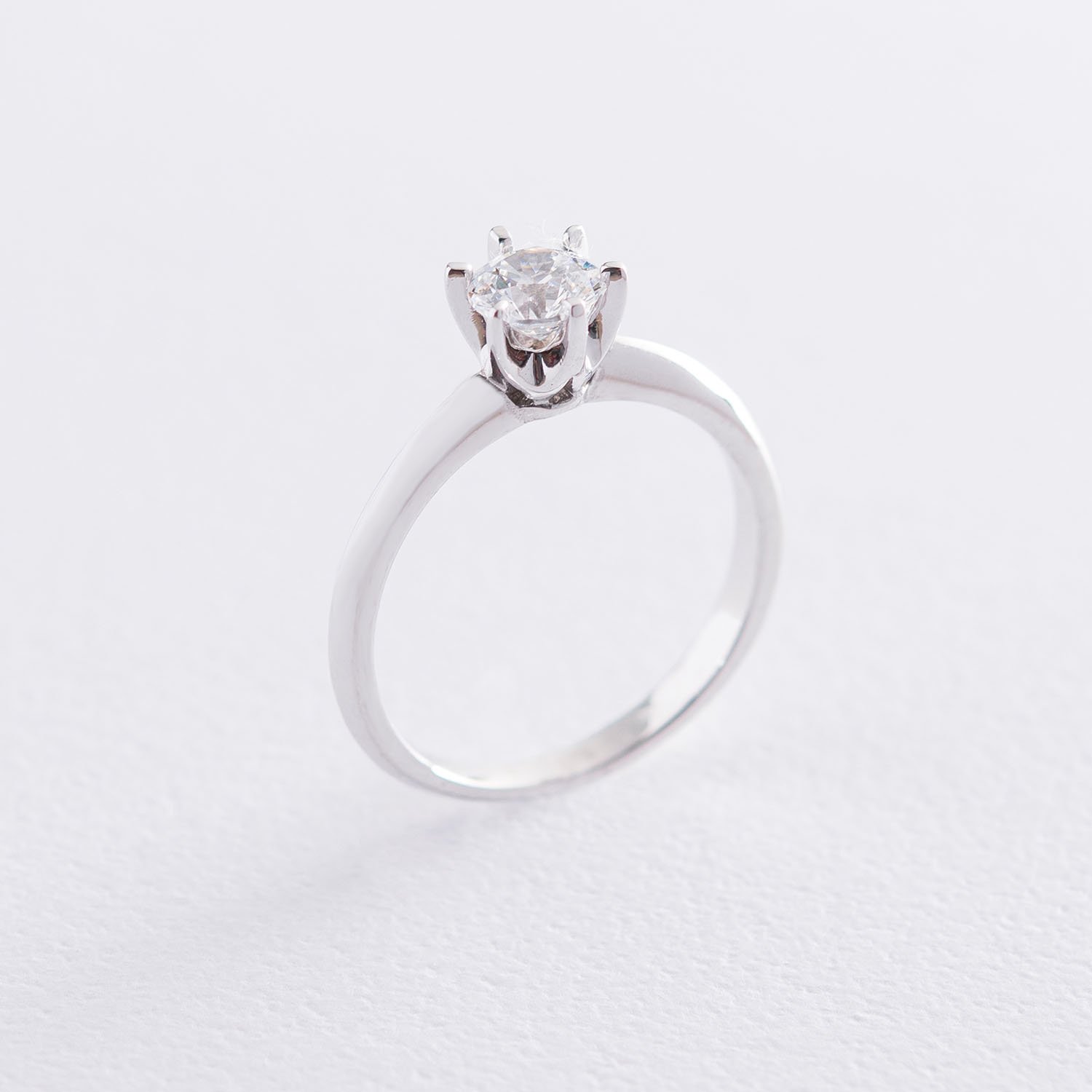 

Помолвочное кольцо в белом золоте (куб. цирконий Swarovski) к06315 Оникс 18