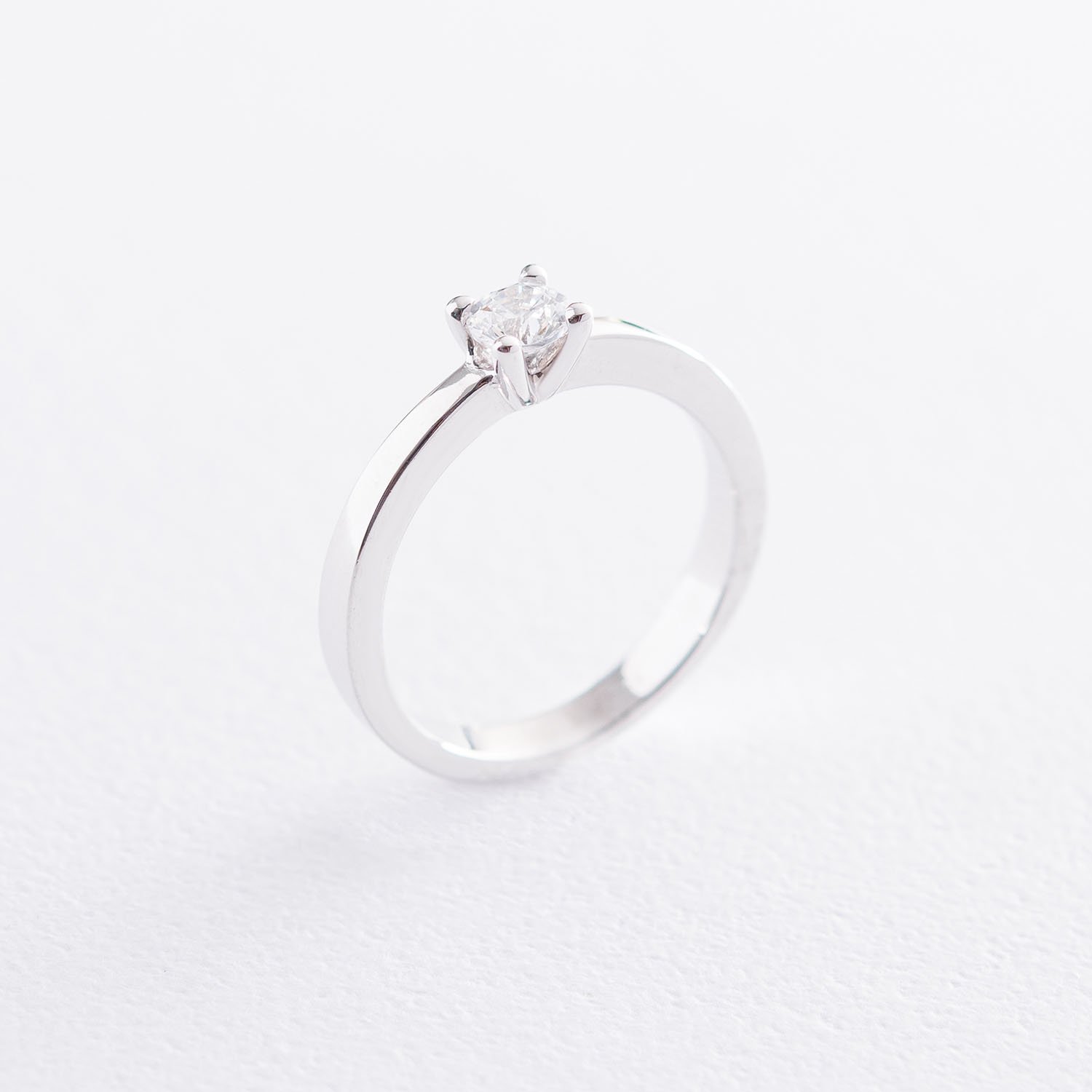 

Помолвочное кольцо в белом золоте (куб. цирконий Swarovski) к06310 Оникс 15.5