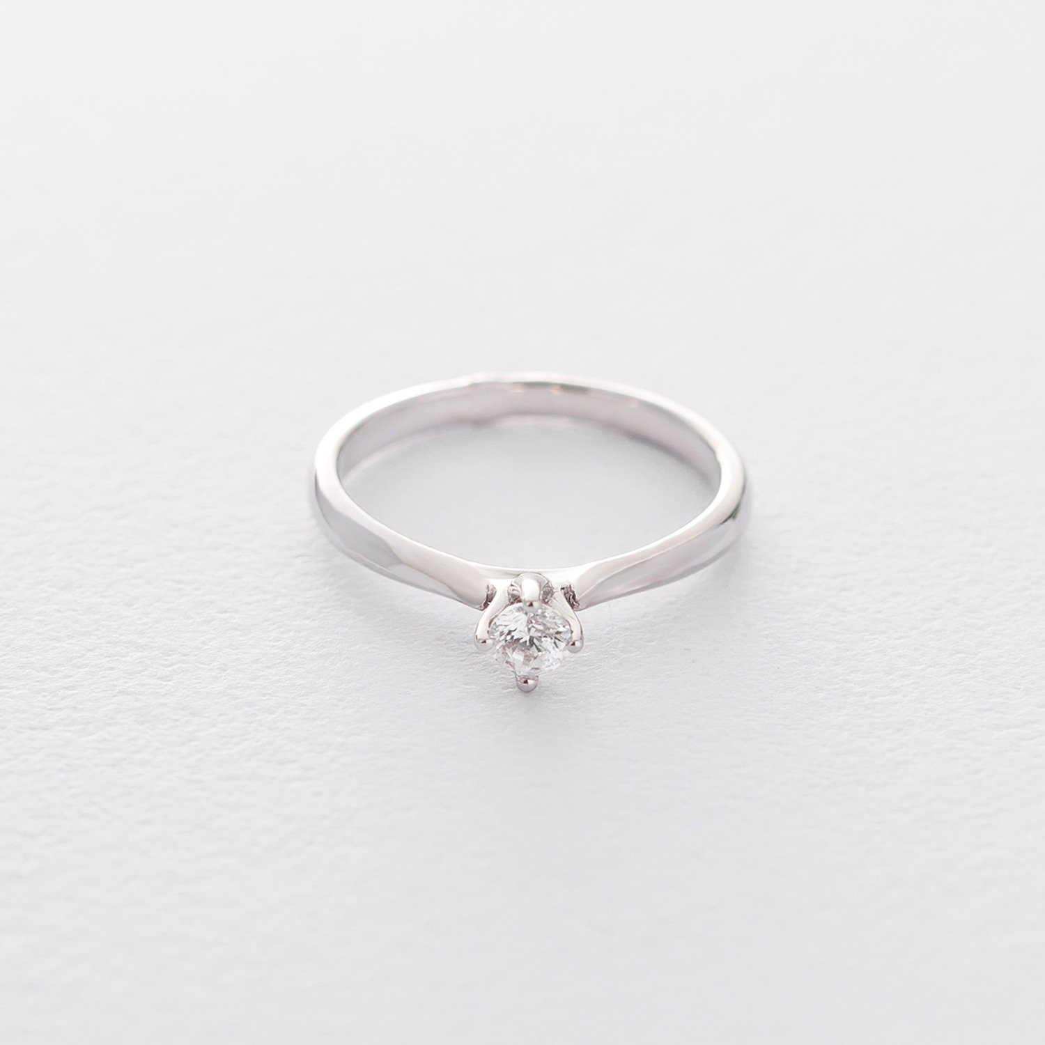 

Золотое помолвочное кольцо (куб. циркон Swarovski) к06269 Оникс 15