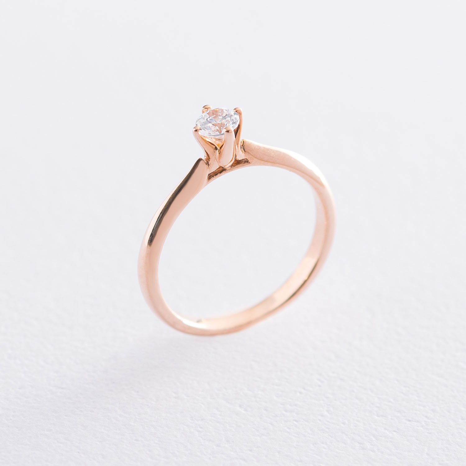 

Золотое помолвочное кольцо (циркон Swarovski) к06231 Оникс 19.5