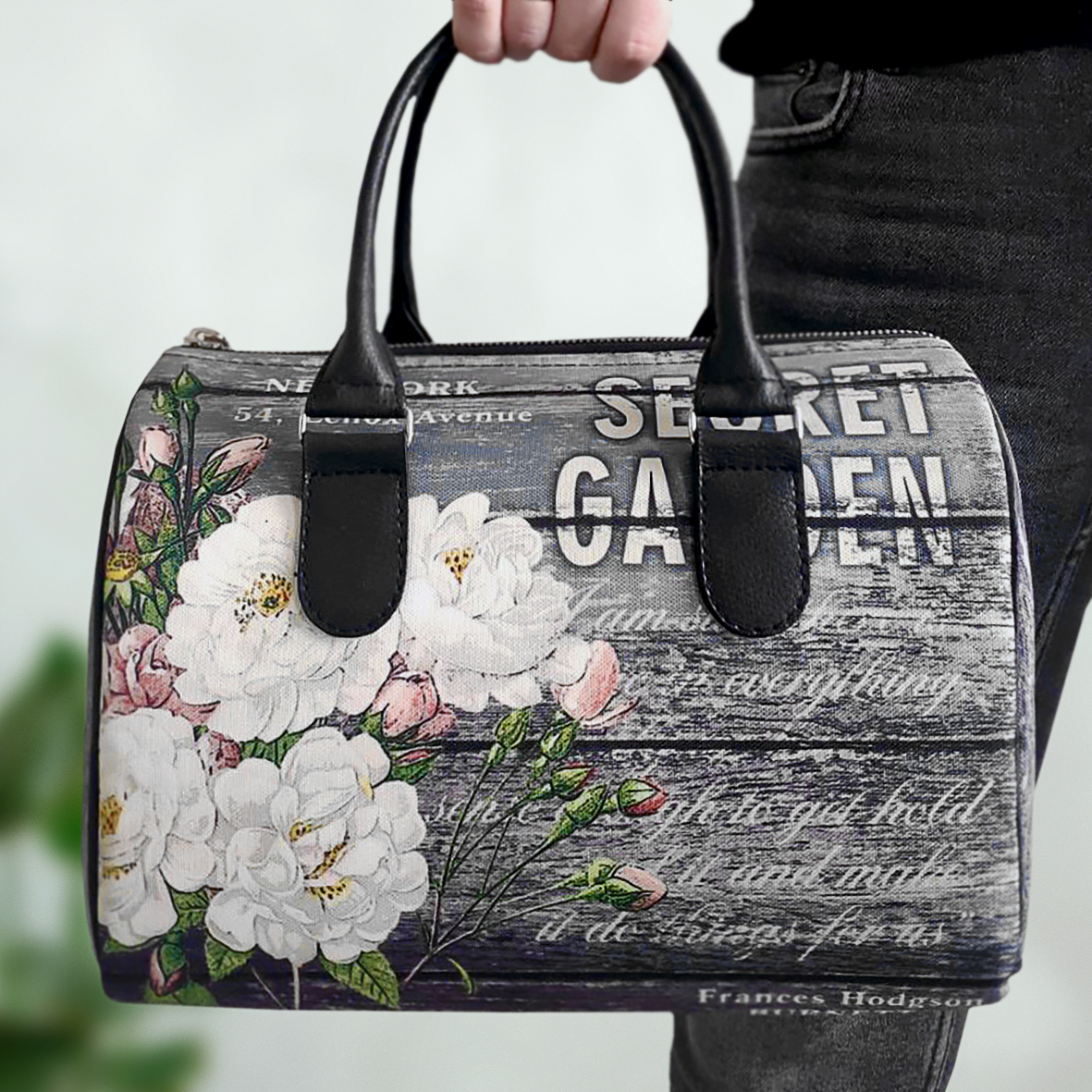 

Сумка бочонок Barrel Presentville Белые цветы 28x18x17 см